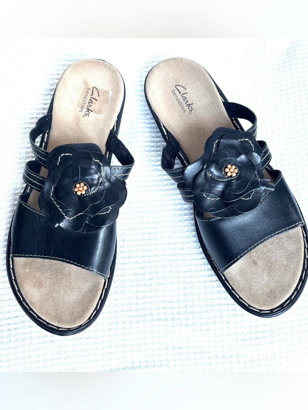 Clarks Bendables Black Leather Sandals Size 10M